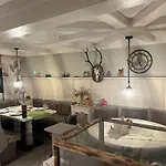 Molltaler En منتزه العطل Stall